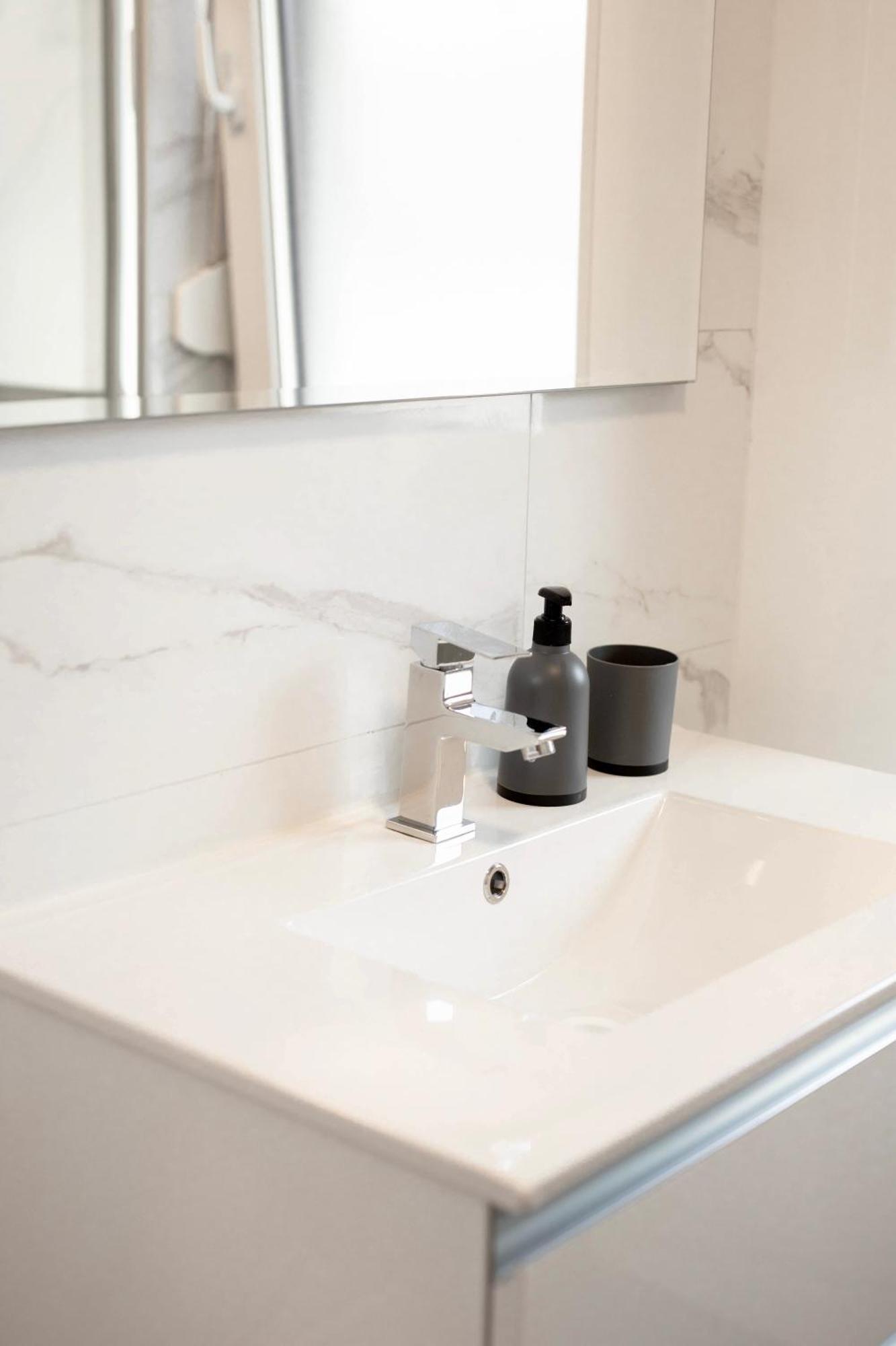 Aura Apartments Zirovnica Kültér fotó