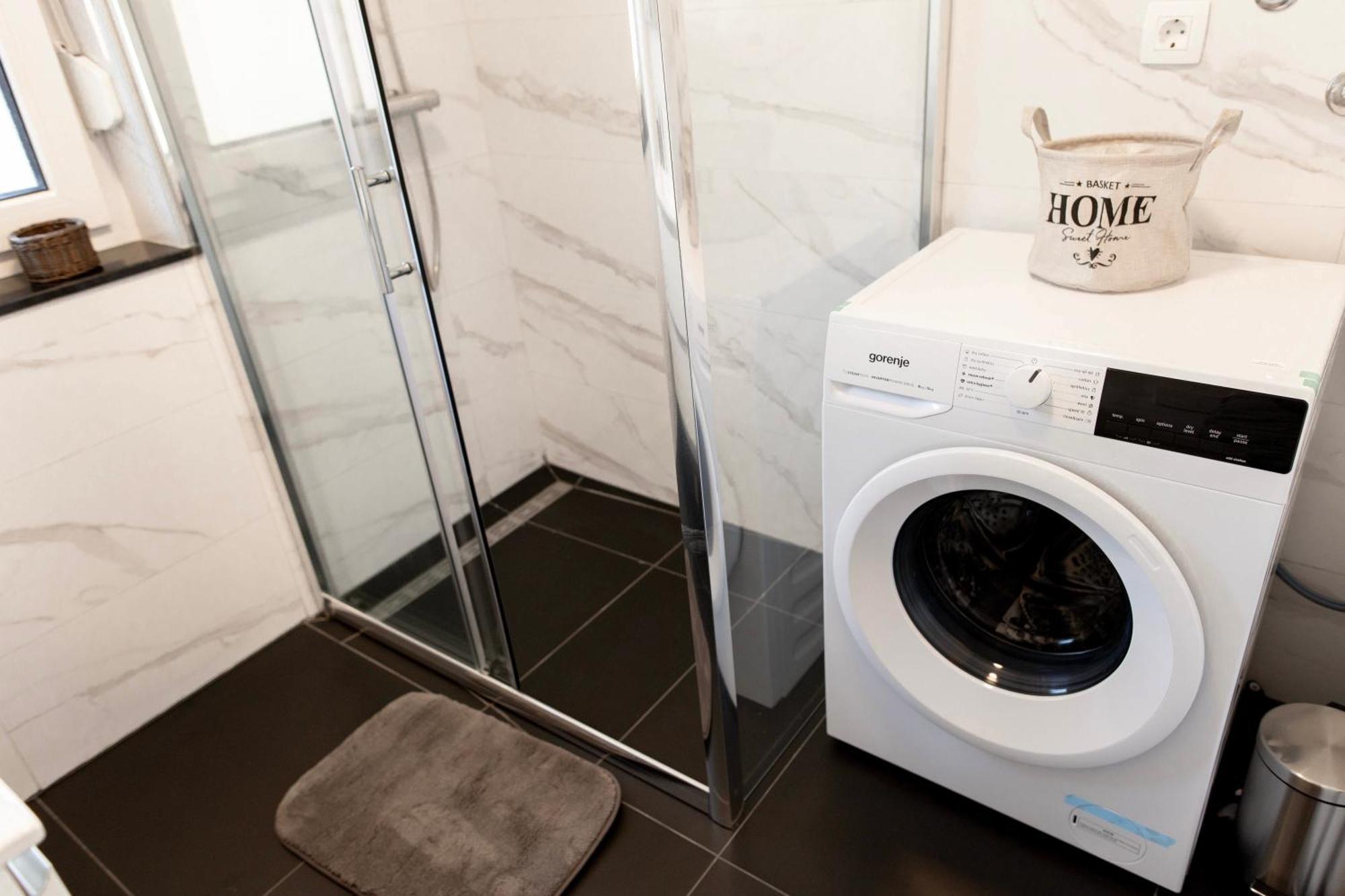 Aura Apartments Zirovnica Kültér fotó