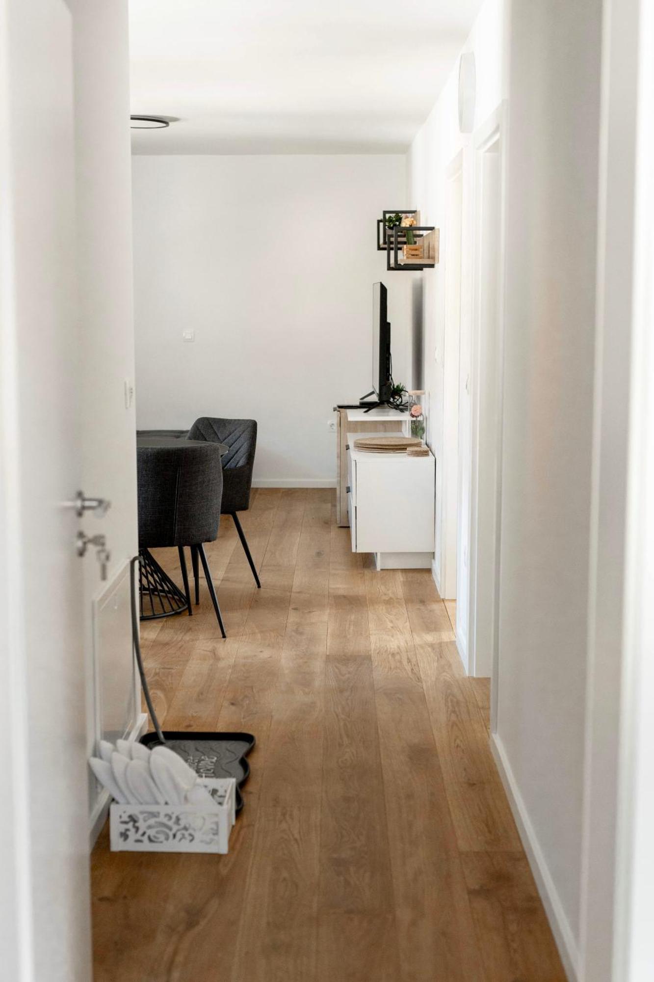 Aura Apartments Zirovnica Kültér fotó