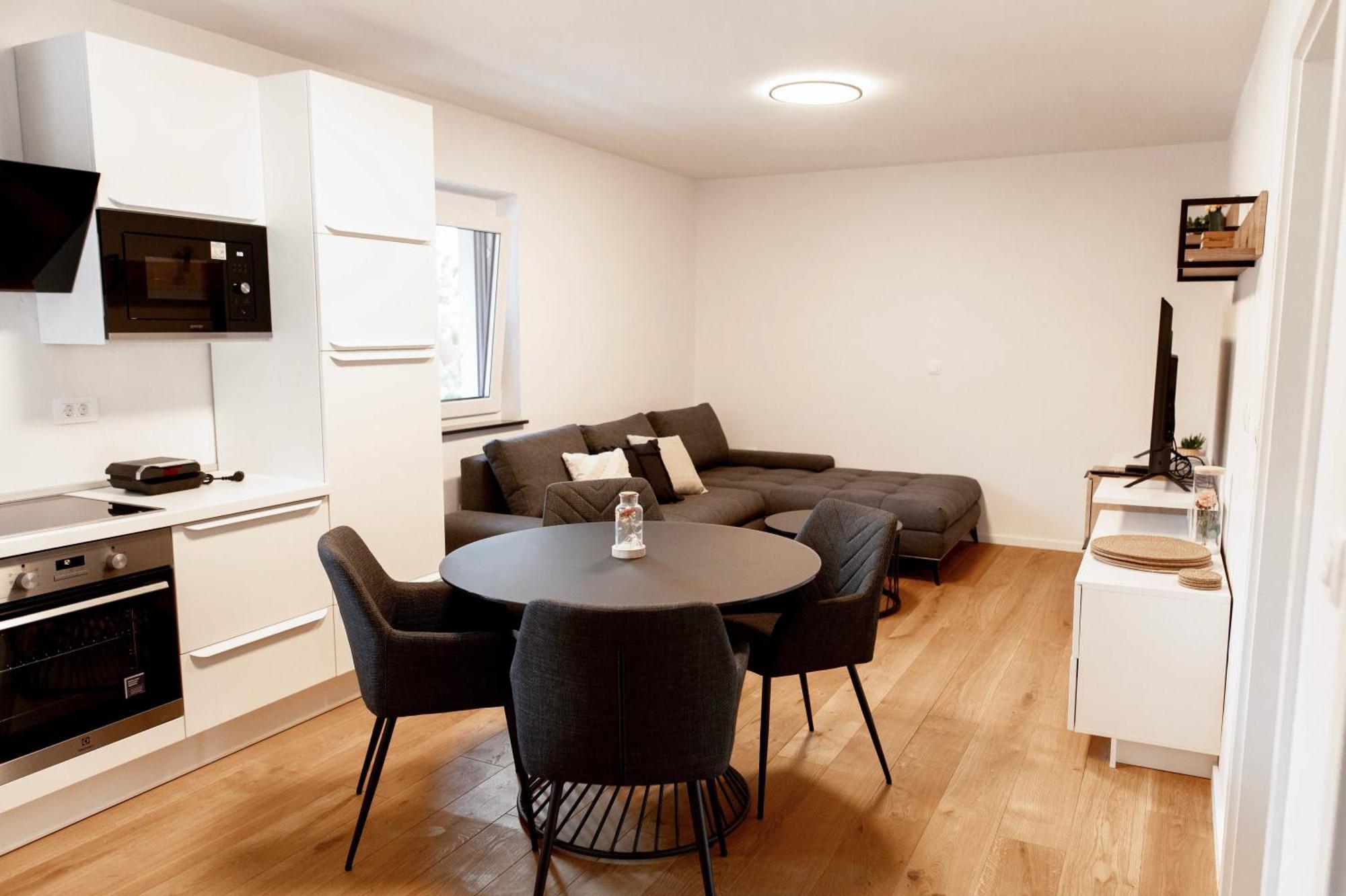Aura Apartments Zirovnica Kültér fotó