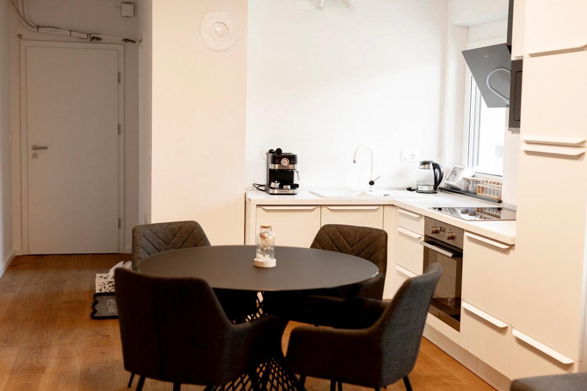 Aura Apartments Zirovnica Kültér fotó