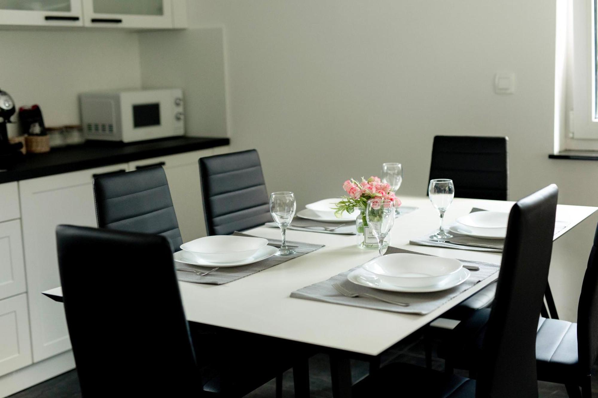 Aura Apartments Zirovnica Kültér fotó
