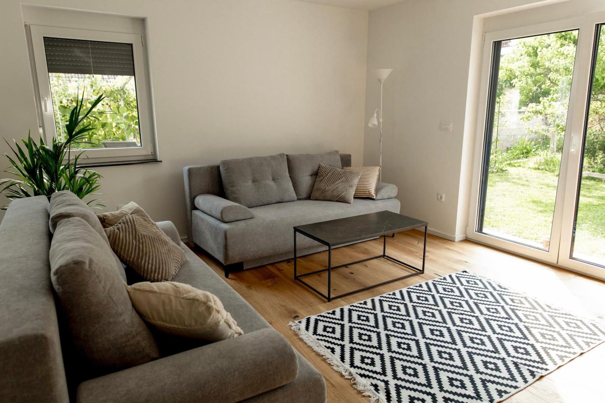Aura Apartments Zirovnica Kültér fotó